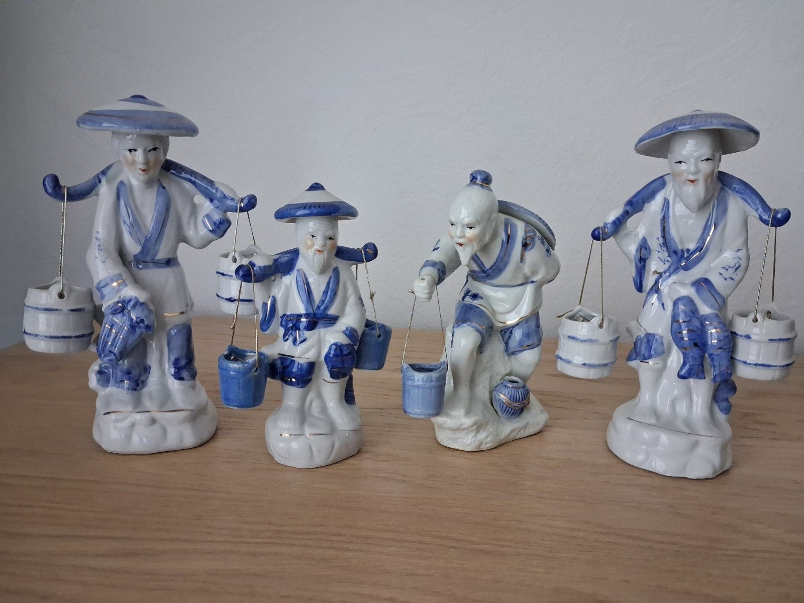 Set van 4 Chinese beeldjes, Ophalen
