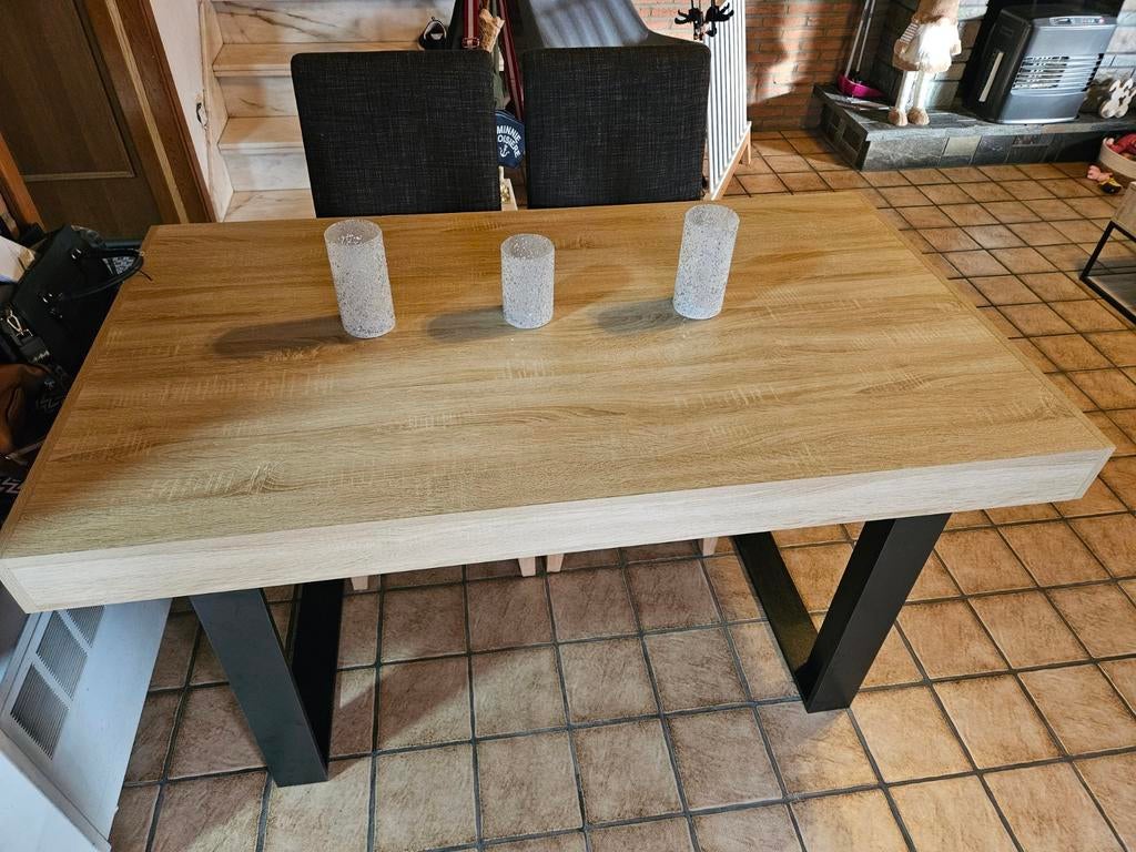 Eettafel met stoelen en salontafel met opbergruimte, Enlèvement