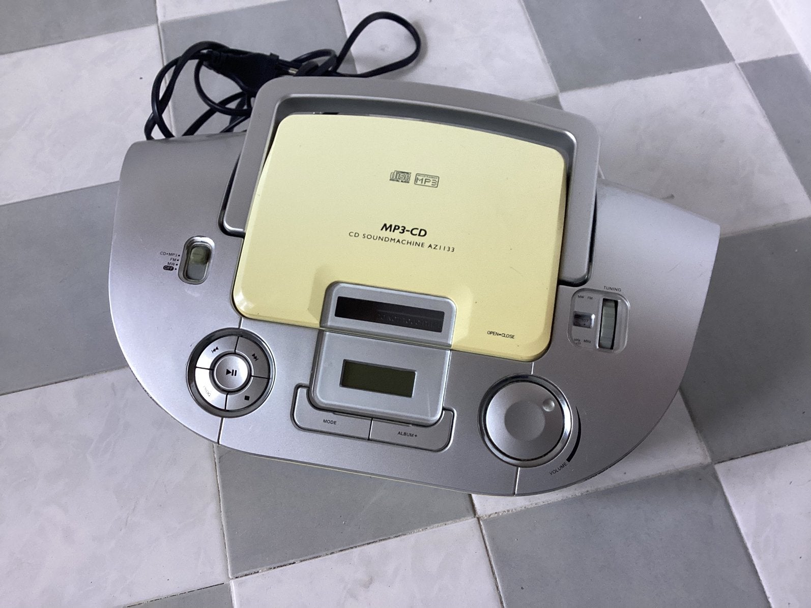 Radio phillips AZ1133    CD -MP3, Enlèvement, Comme neuf, Radio
