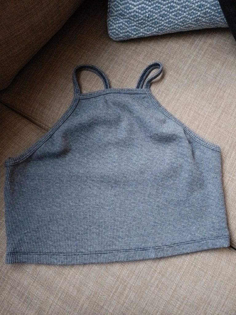 Crop top gris 24Colours – S/XS, Vêtements | Femmes, Tops, Enlèvement ou Envoi, Comme neuf, Taille 36 (S), Gris