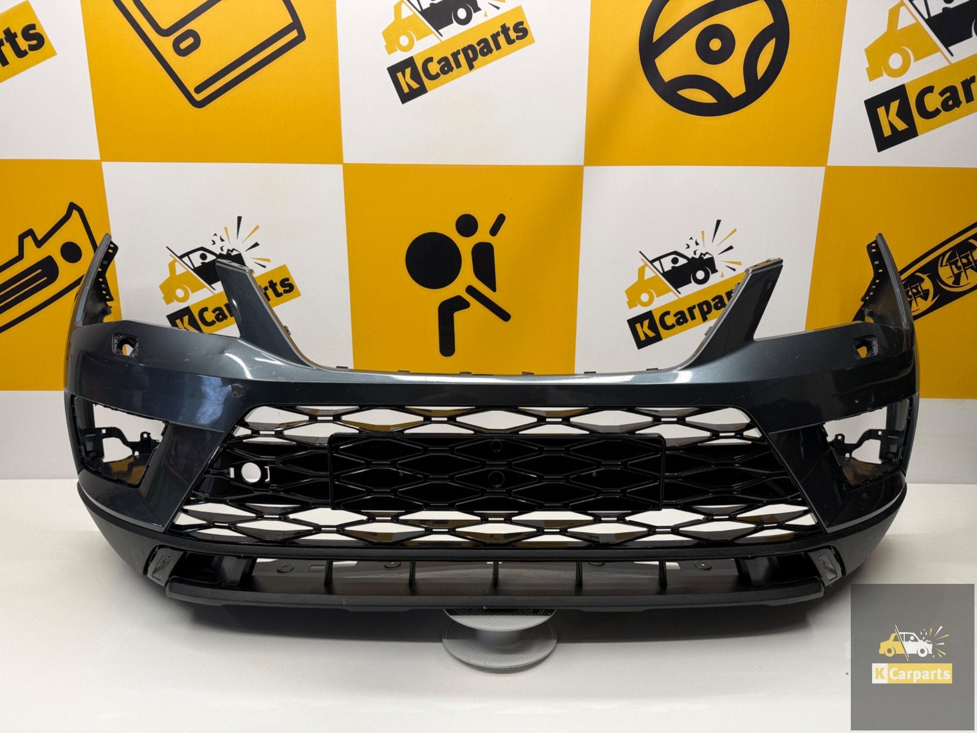 SEAT ATECA CUPRA LIFT, Gebruikt, Autovia A-2, Km 585 585
08760  Martorell, ES, SEAT S.A., Bumper