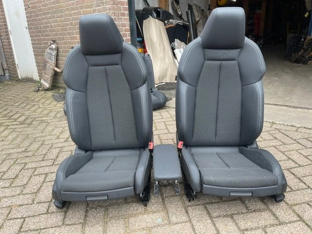 INTERIEUR COMPLET S-line Audi A3 Allstreet (8YJ) (01-2022/-), Auto-Union-Straße  1,
85057  Ingolstadt, DE, Info@audi.de, Audi