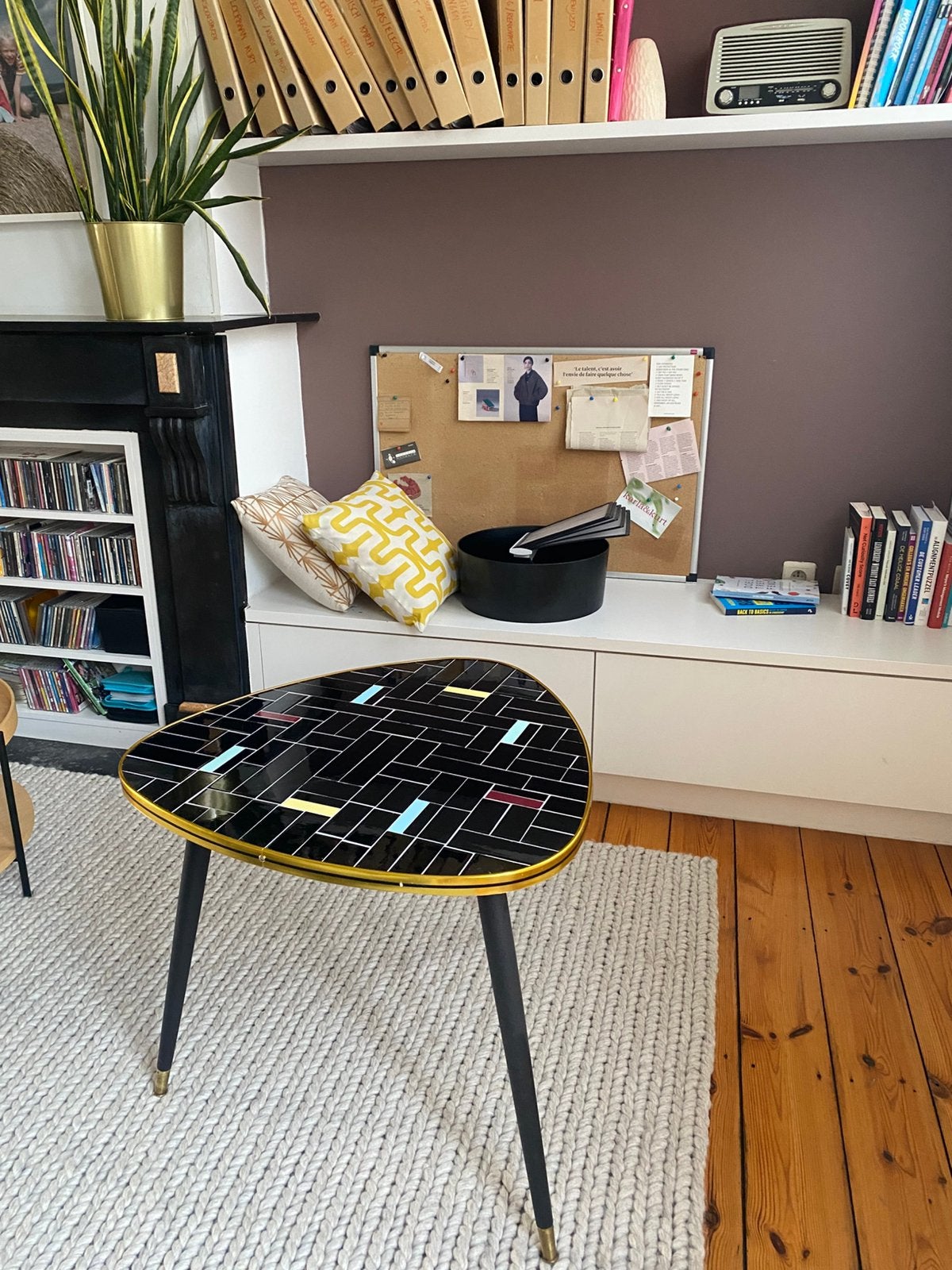 Bijzettafel vintage zwart mozaik met kleurdetails, Huis en Inrichting, Tafels | Sidetables, Ophalen, Gebruikt, Vintage, Overige vormen