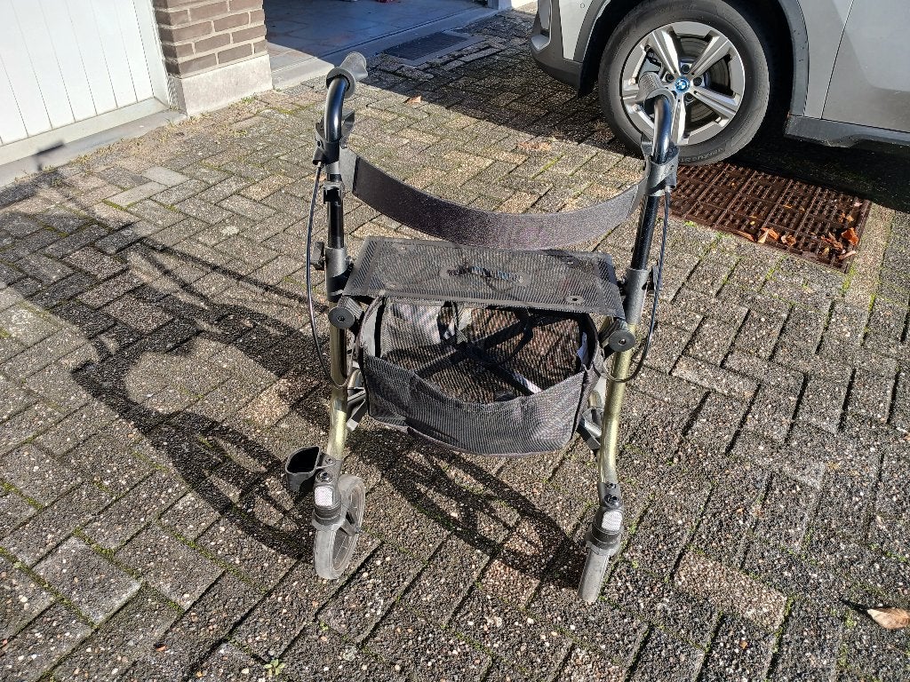 Rollator te koop, nieuwe staat, Diversen, Ophalen, Lichtgewicht, Zo goed als nieuw