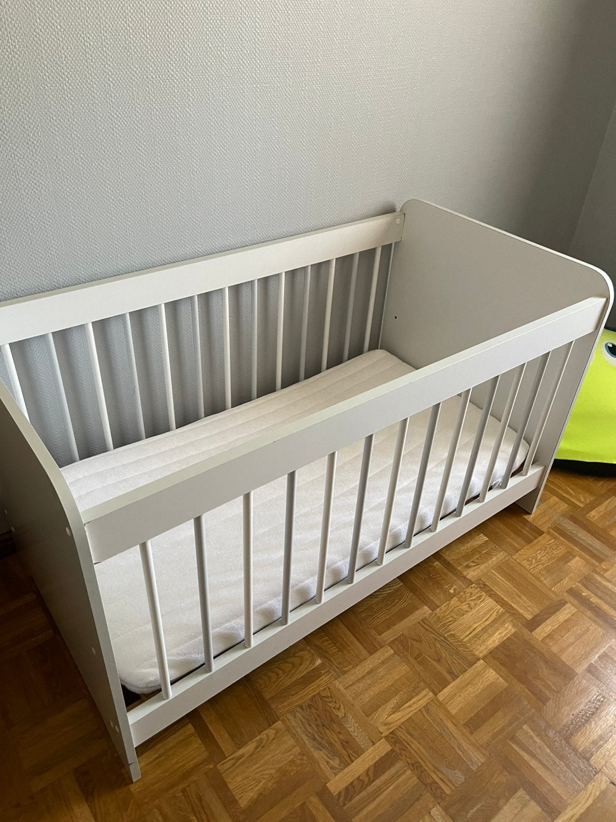 Baby bedje met Matras, Kinderen en Baby's, Kinderkamer | Complete kinderkamers, Ophalen, Zo goed als nieuw