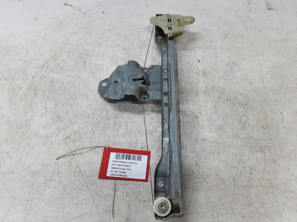 VITRE MECANISME AVANT GAUCHE Renault Twingo III (AH), Renault, Mevr. I. Hauben, Utilisé, Rue de l'Espoir 34 34
4030  GRIVEGNÉE, BE