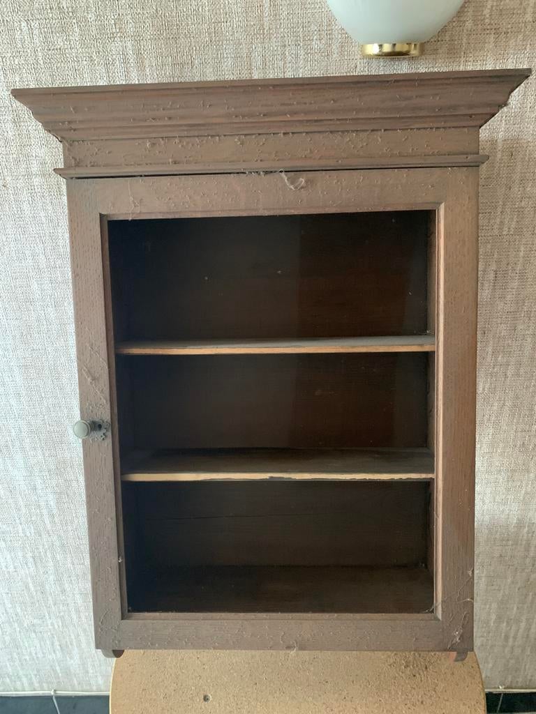 Oud eiken hangkastje te koop., Huis en Inrichting, Kasten | Boekenkasten, Ophalen, Gebruikt, Glas