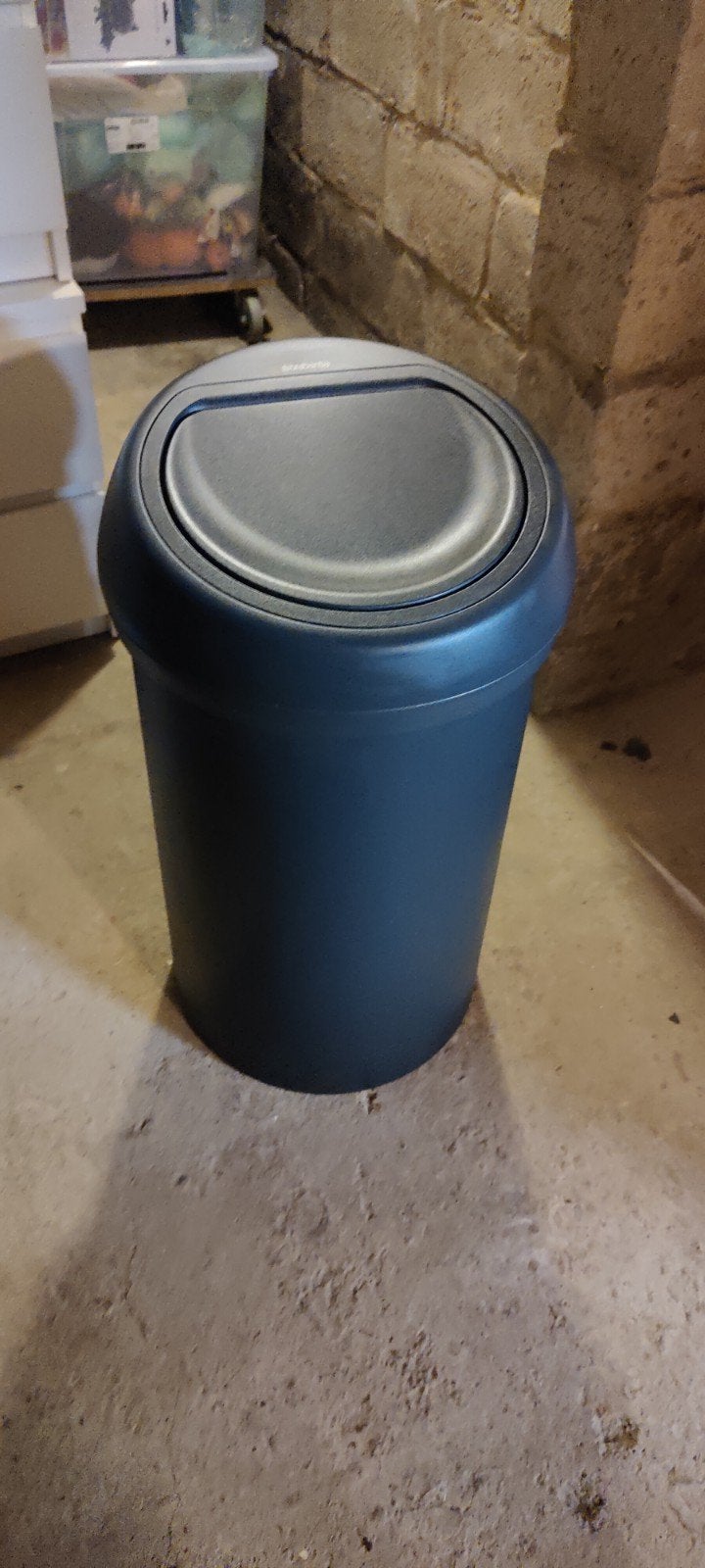 Poubelle brabantia 60l, 40 litres ou plus, Enlèvement, Comme neuf, Métal
