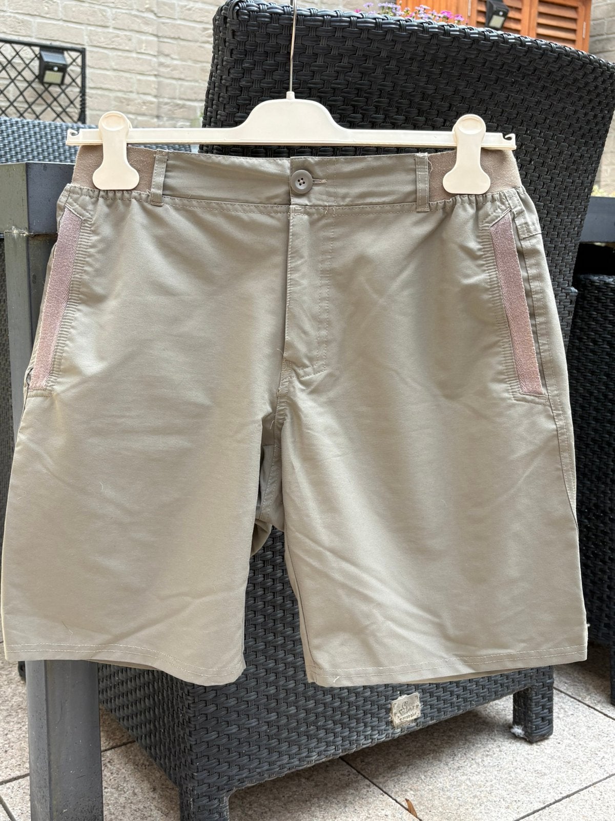 Kakhi/Taupe heren-short van Decathlon (46 M/L)., Ophalen of Verzenden, Zo goed als nieuw, Maat 52/54 (L), Overige kleuren