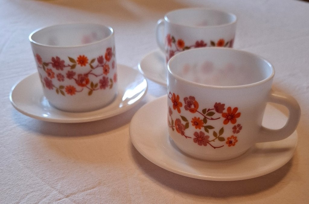 Retro koffietasjes, Ophalen, Zo goed als nieuw, Vintage, Kop(pen) en/of Schotel(s)