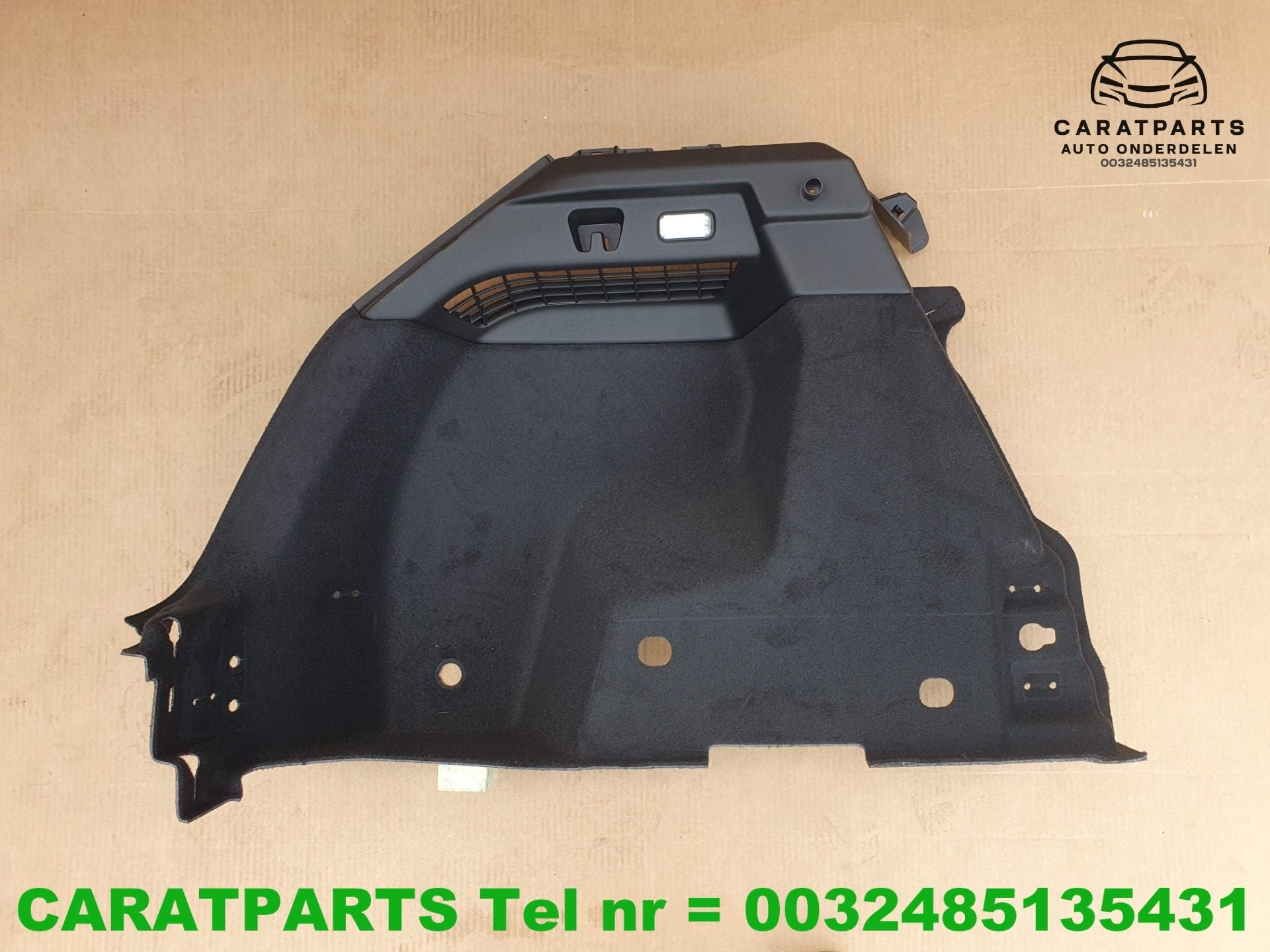 89A863879F 89A863879 Q4 emballage e-tron, AUDI AG, Auto-Union-Strasse 1
85045  Ingolstadt, DE, Audi, Utilisé
