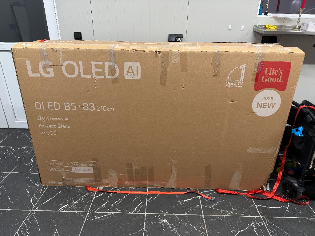 LG OLED TV 4K OLED83B56 (2025) NIEUWE STAAT, Ophalen, Nieuw, 100 cm of meer, 4k (UHD)