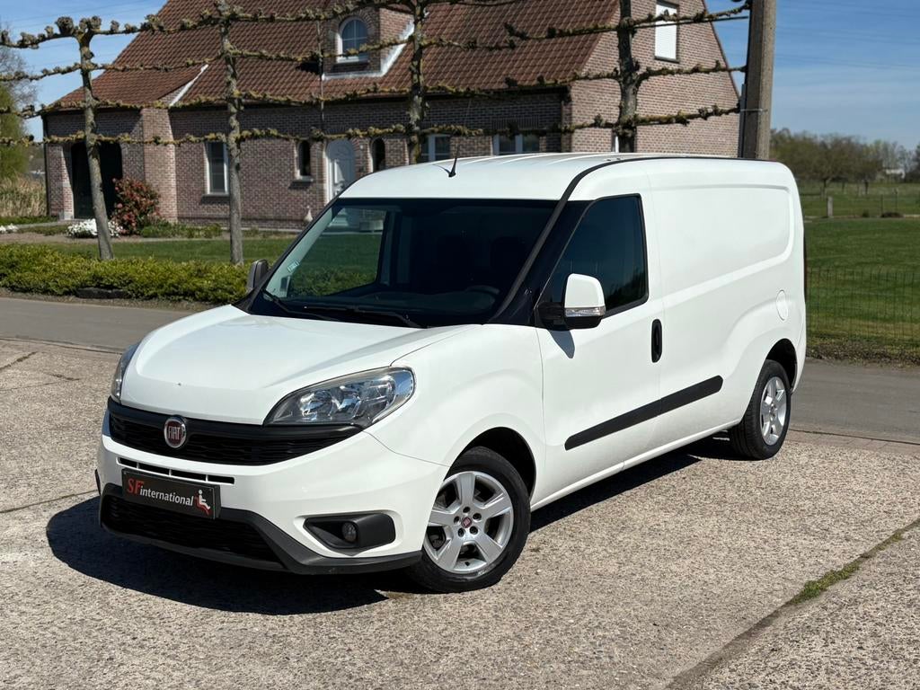Fiat Doblo Maxi 1.6D Multijet 3zit Airco Navi Parksens Euro6, 4 deurs, Wit, Bedrijf, Te koop