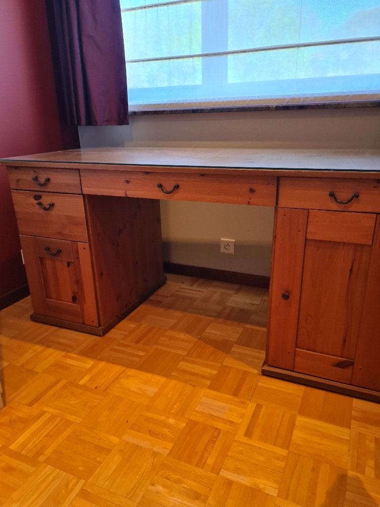 Houten bureel met glazen blad, Huis en Inrichting, Bureaus, Ophalen, Scandinavisch, Schoolbureau, Bruin