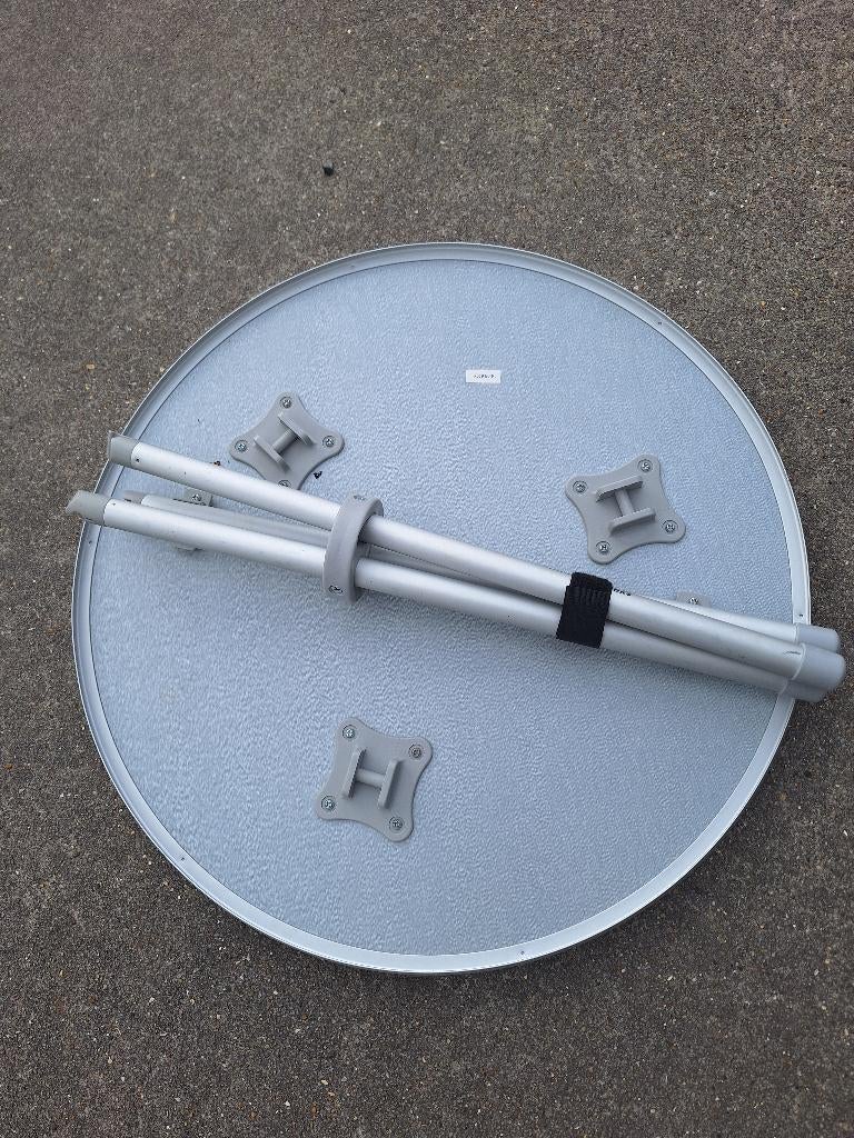 Buiten bijzet tafeltje, Ophalen, Zo goed als nieuw, Rond, Aluminium