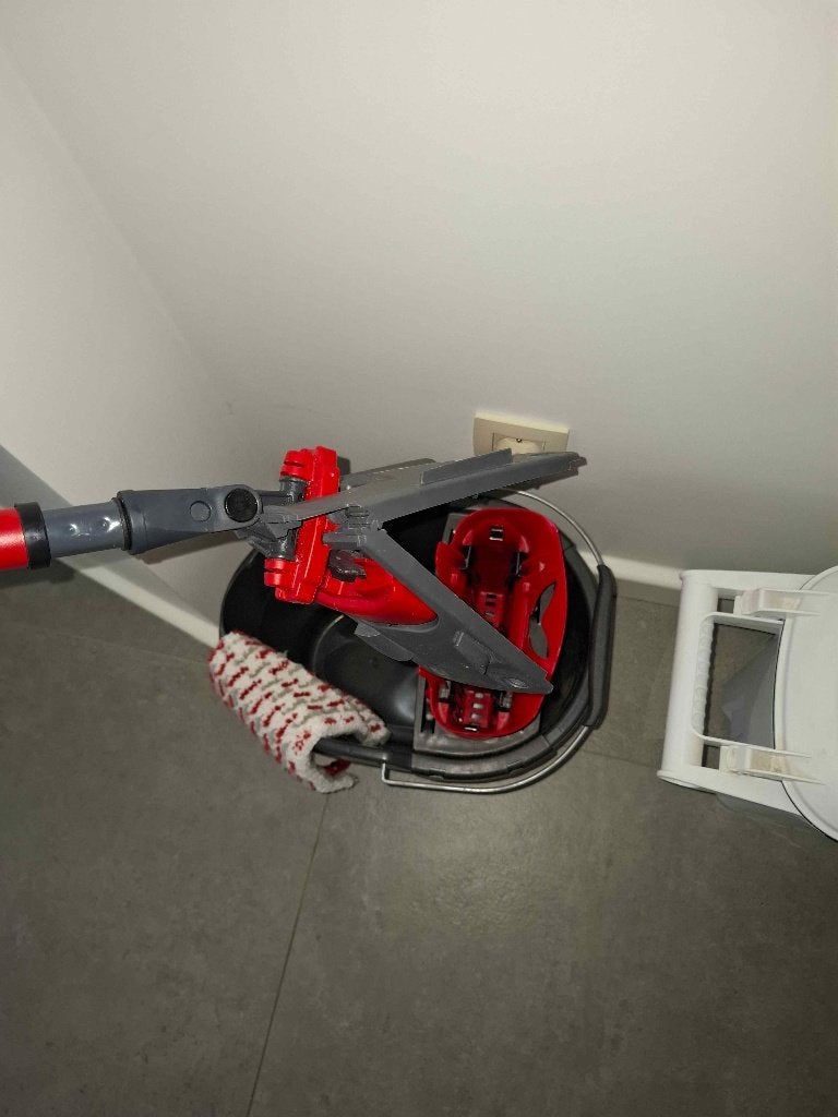 Emmer en mop, Maison & Meubles, Produits de nettoyage, Enlèvement, Seau, Bac ou Chariot à balais