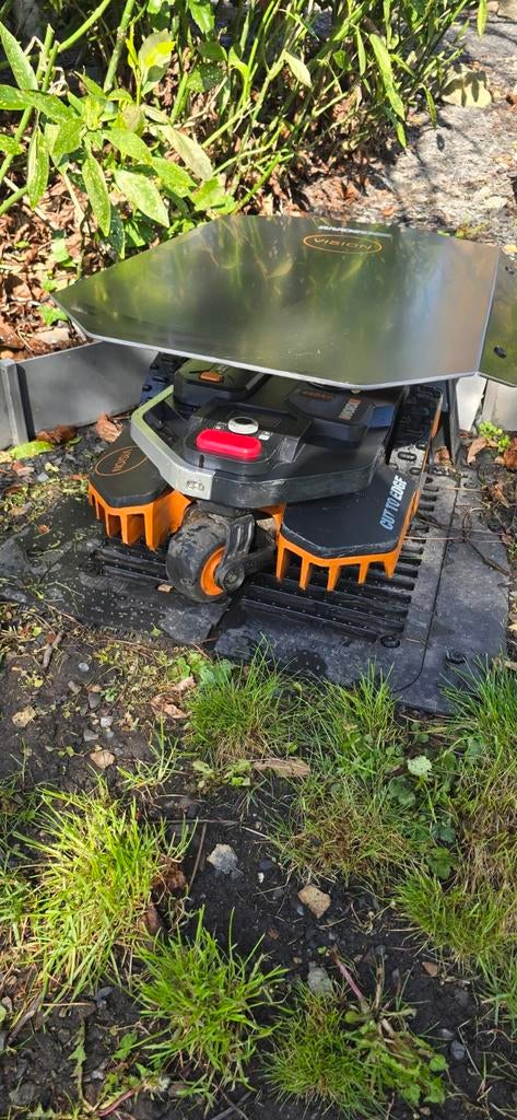 Worx Landroid Vision M600 – 2 batt + carport et facture, Worx, Moins de 20 cm, Enlèvement, Utilisé