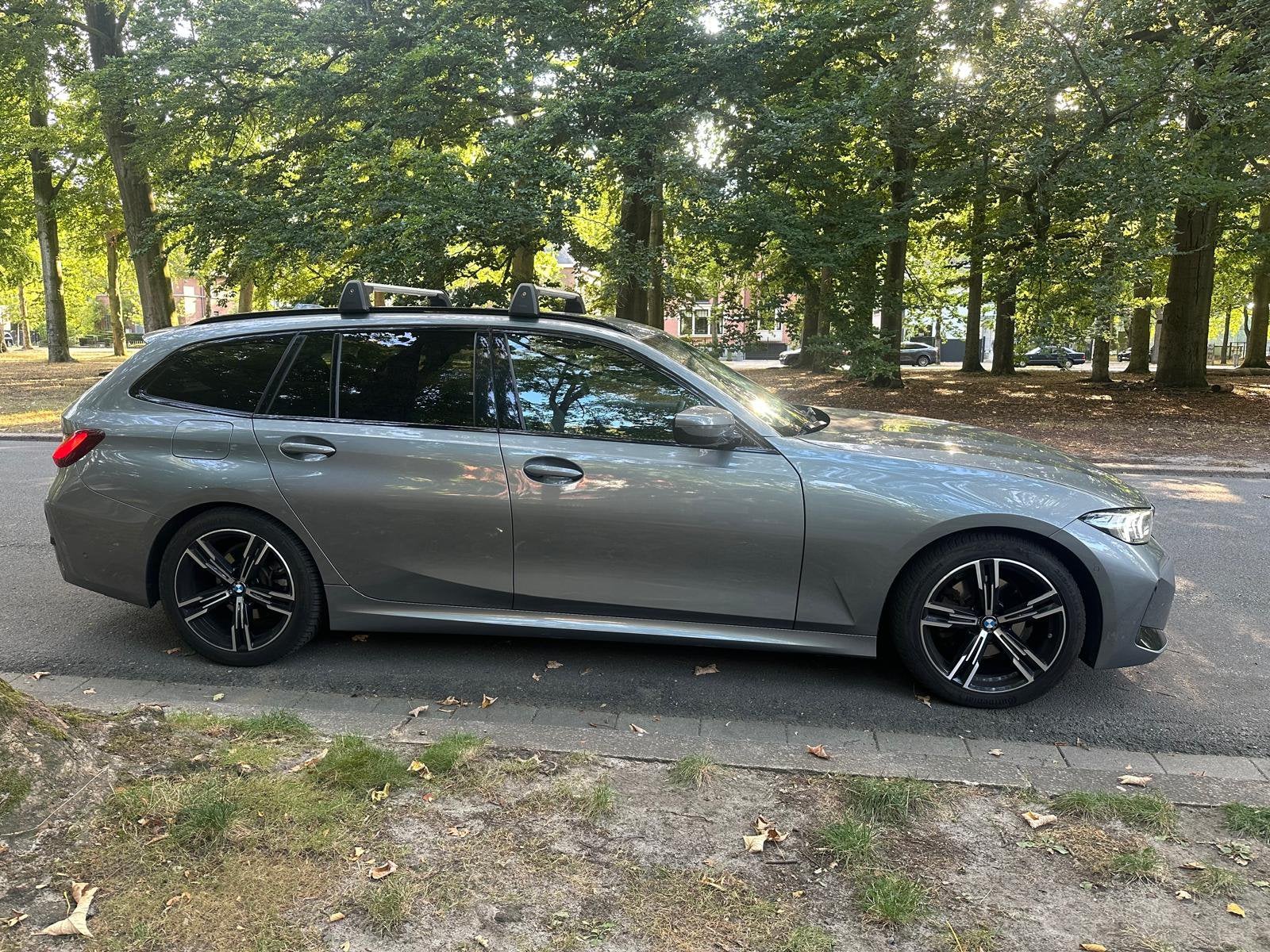BMW 320 52.000KM BJ2022 AUTOMAAT NAVI LEER CAMERA 190PK FULL, Autos, BMW, Cuir, Euro 6, Entreprise, Carnet d'entretien