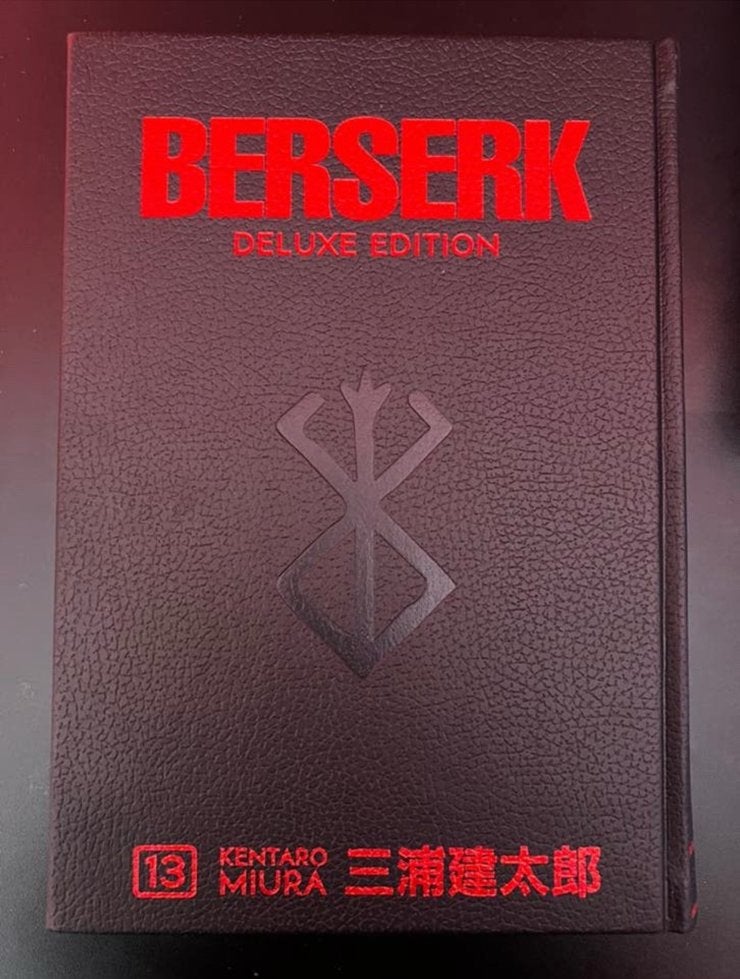 Berserk Deluxe Edition Volume 13, Plusieurs comics, Enlèvement ou Envoi, Comme neuf, Japon (Manga)