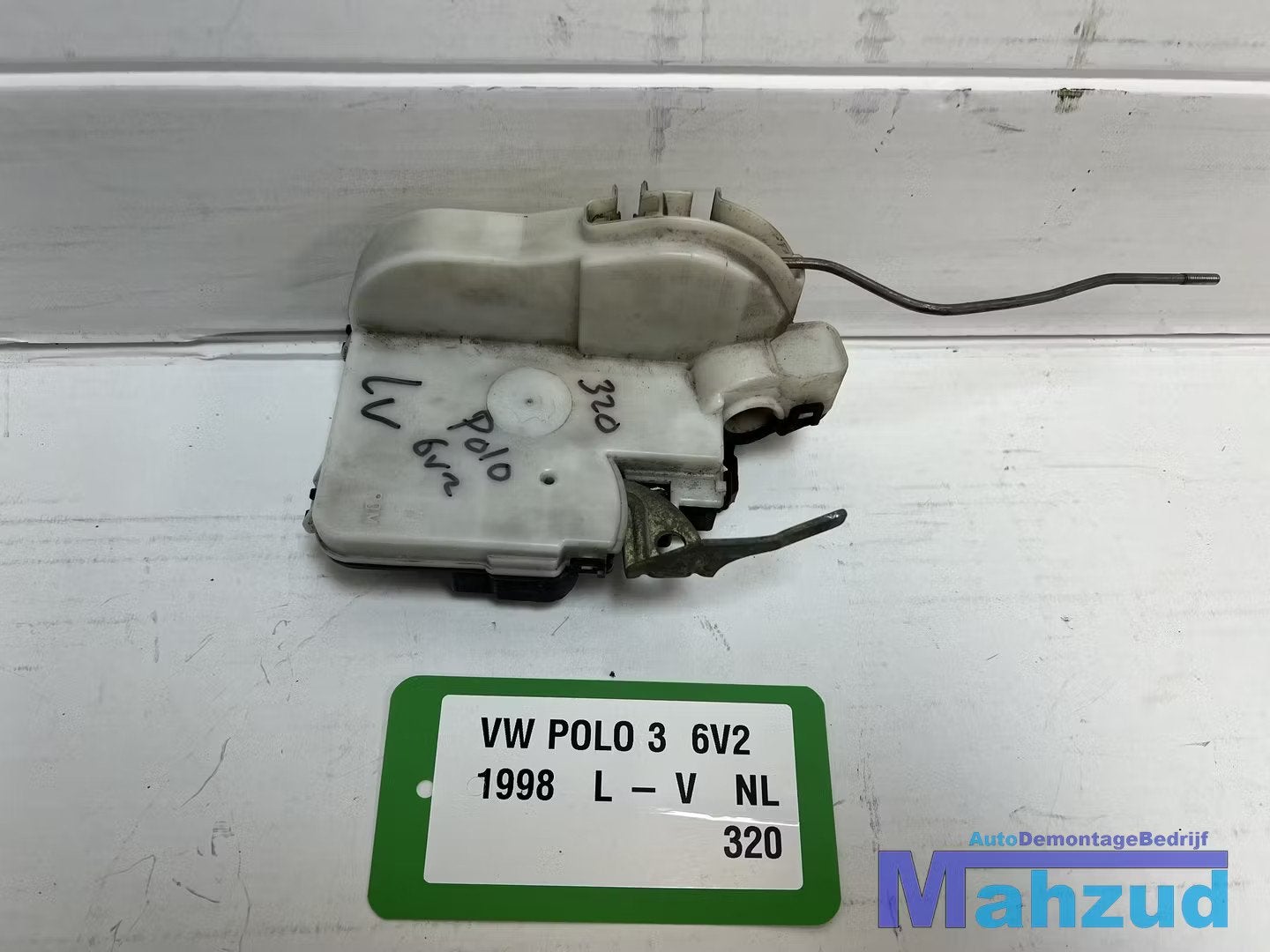 VW POLO 3 6V2 sedan Links voor deur slot 1995-2000, Gebruikt, Volkswagen, Volkswagen AG, Vw@volkswagen.de