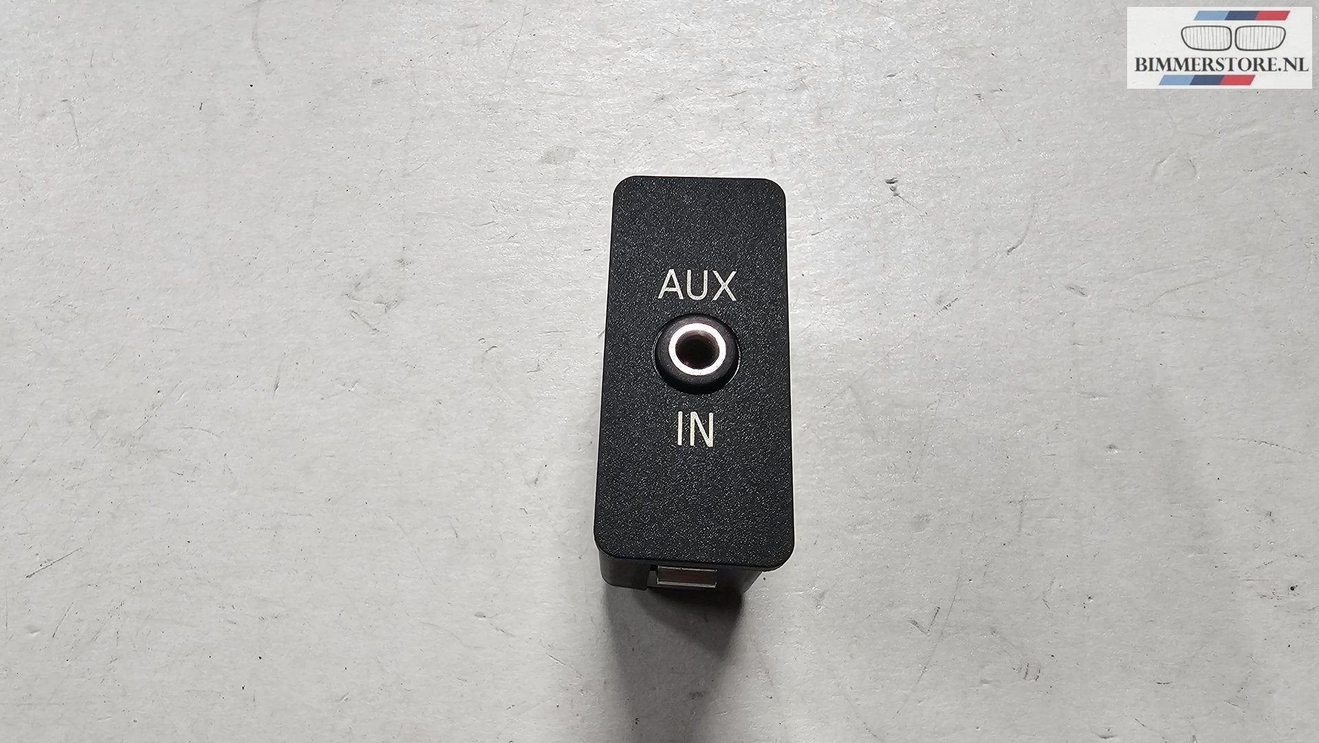 Aux in aansluiting BMW 1 / 3 / 5 / 6 / 7 X 3 X5 Z4 serie E8x, -, Utilisé, -, -