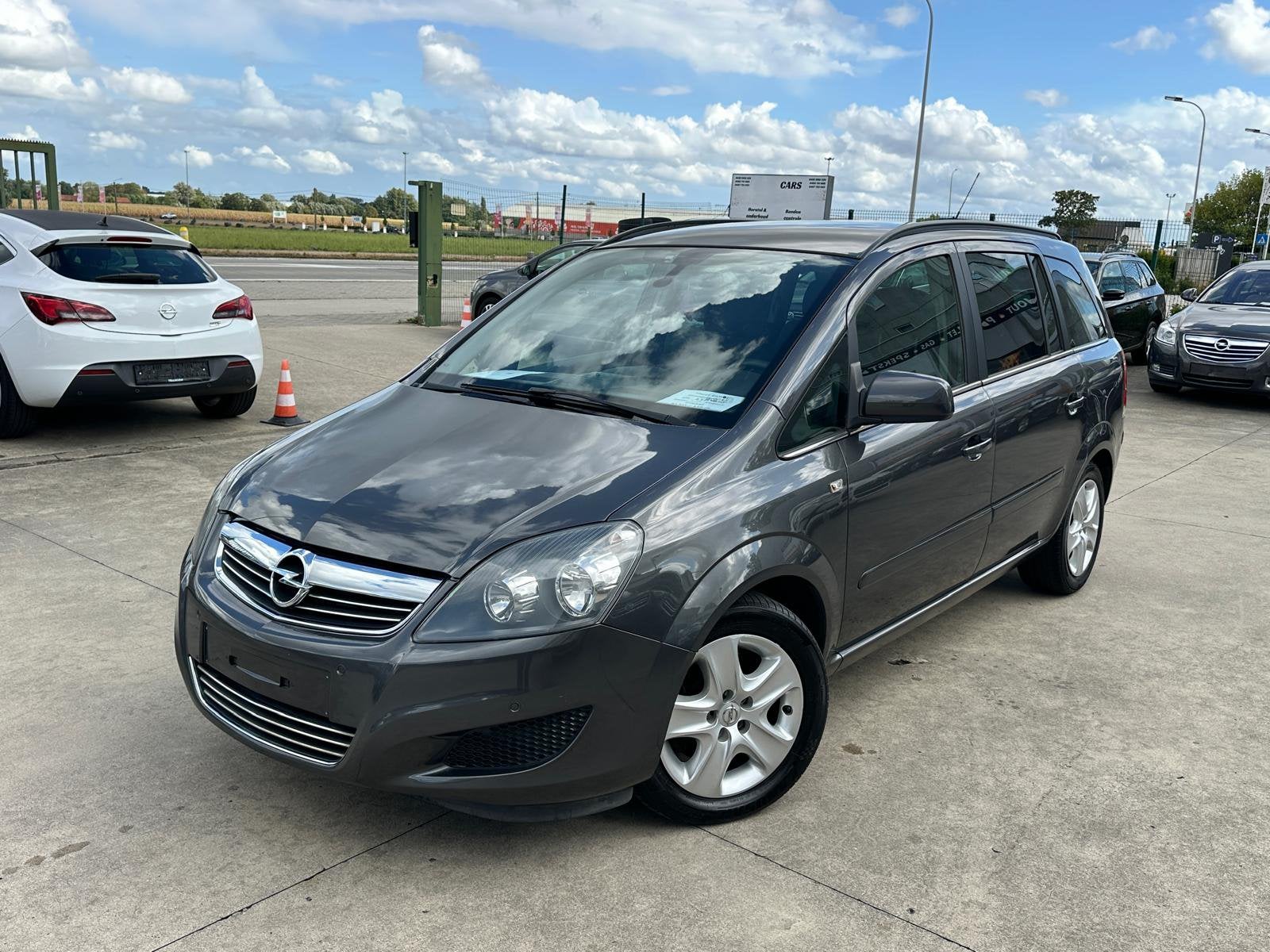 Opel Zafira 1,7L Diesel 7 sièges 118000 KLM, Autos, Euro 5, Achat, Entreprise, 7 places