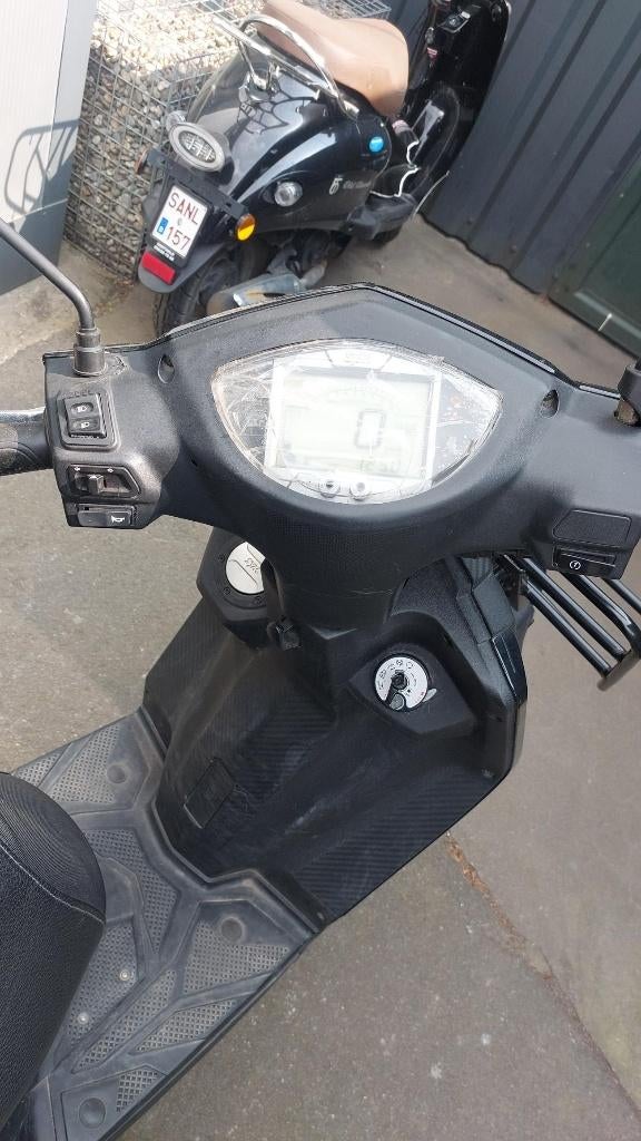 2dehands sym delivery scooter klasse B 550€, Fietsen en Brommers, Ophalen, Gebruikt, Overige modellen, Klasse B (45 km/u)