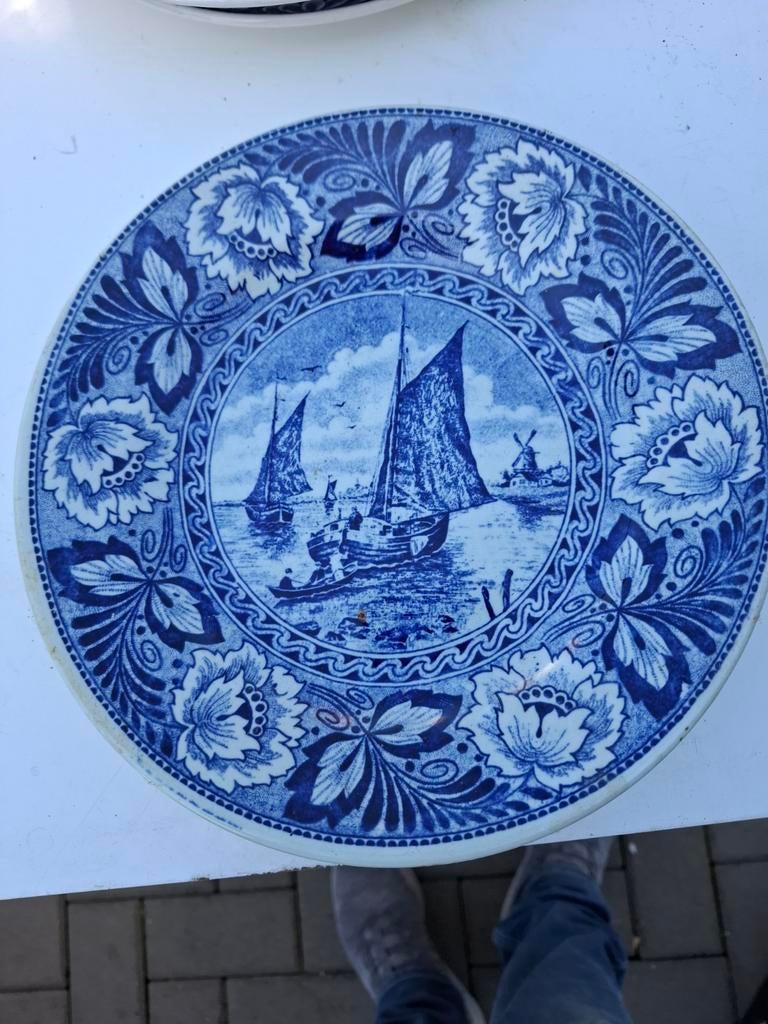 Borden, Antiek en Kunst, Ophalen