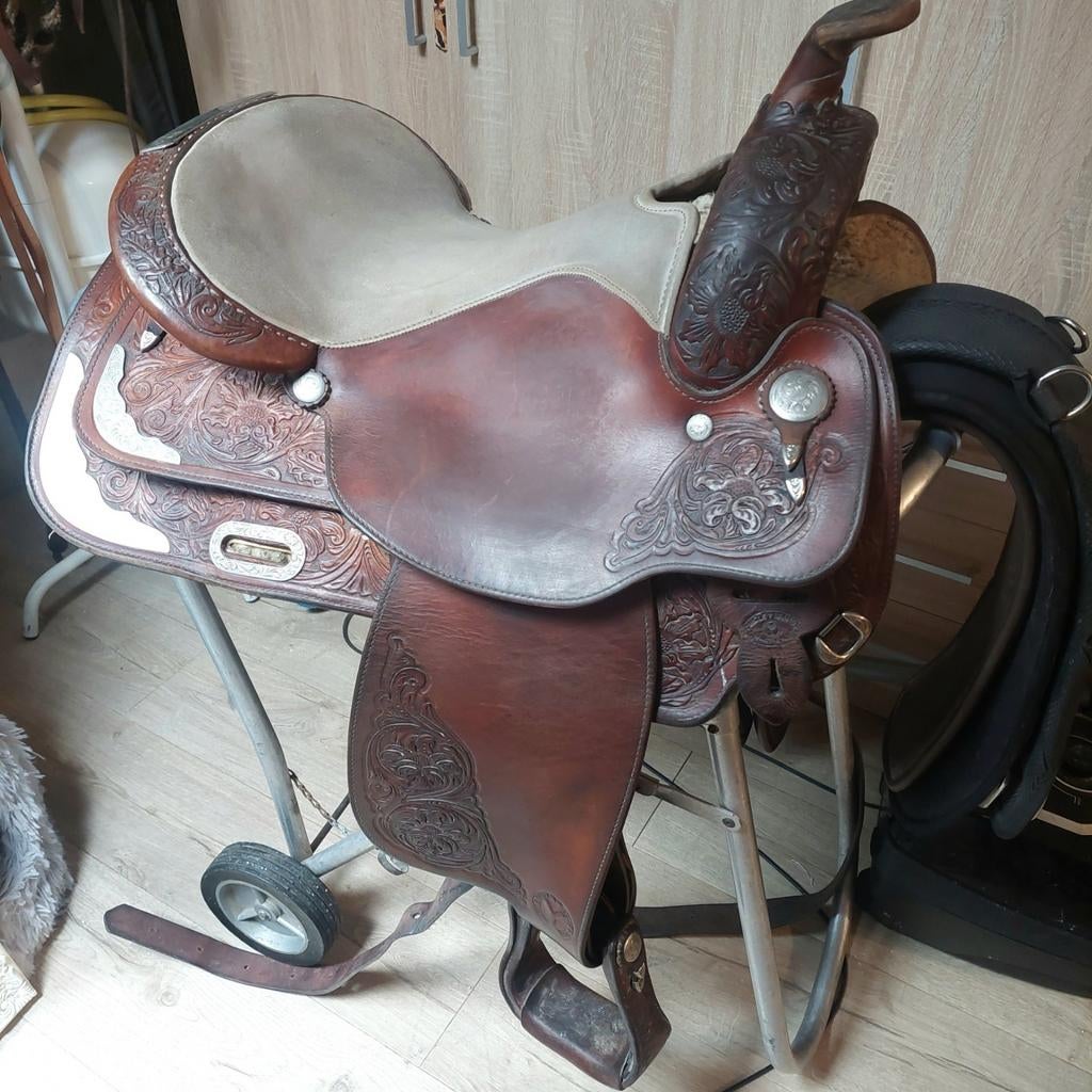 Westernzadel Circle-Y 16 inch Semi/Full showzadel, Dieren en Toebehoren, Paarden en Pony's | Zadels, Ophalen, Western