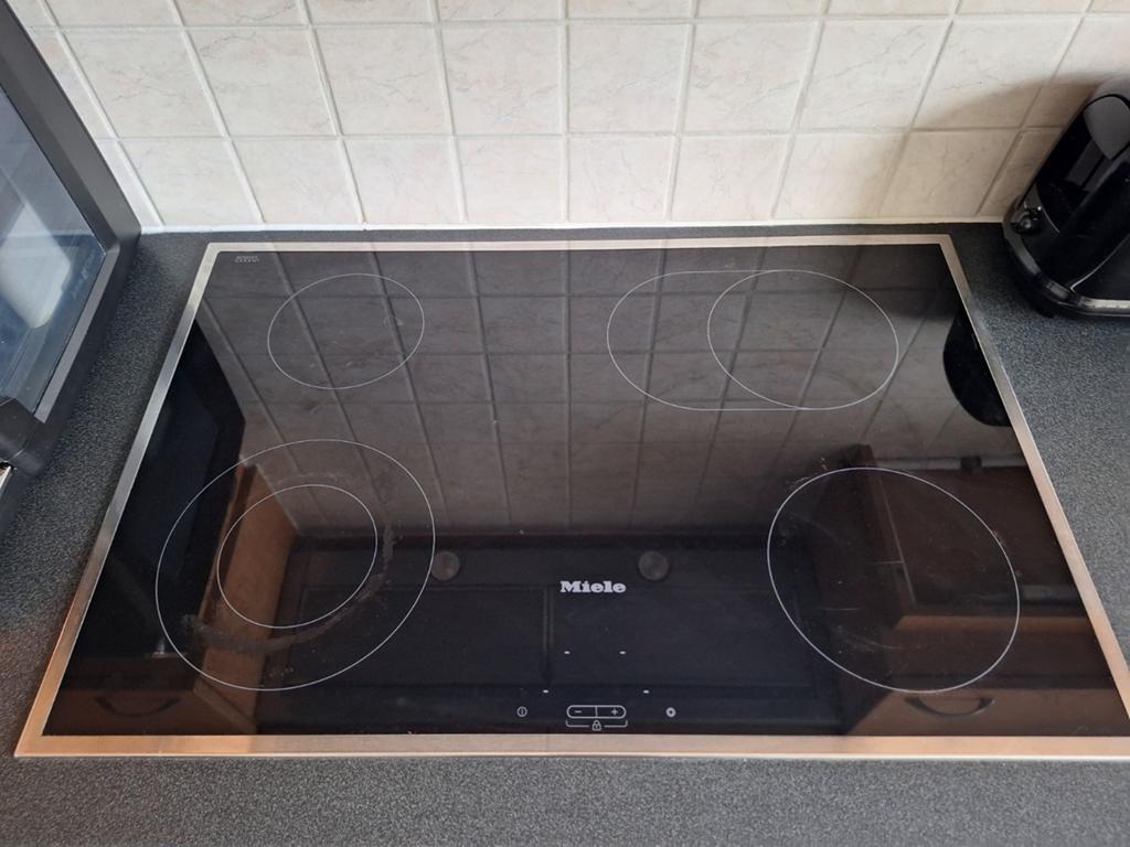 Taque vitroceramique Miele KM 5607 EDST / R01., Elektronische apparatuur