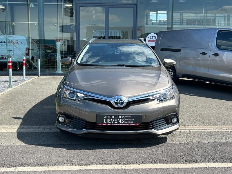 Toyota Auris 1.8HYB 50 YEAR EDITION, Achat, Euro 6, https://public.car-pass.be/vhr/e6dad7d3-2d31-4f32-985b-1f5c493560e3, Autres couleurs