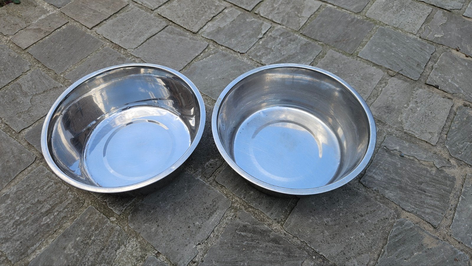 Set van twee kommen diameter 28 cm, Ophalen