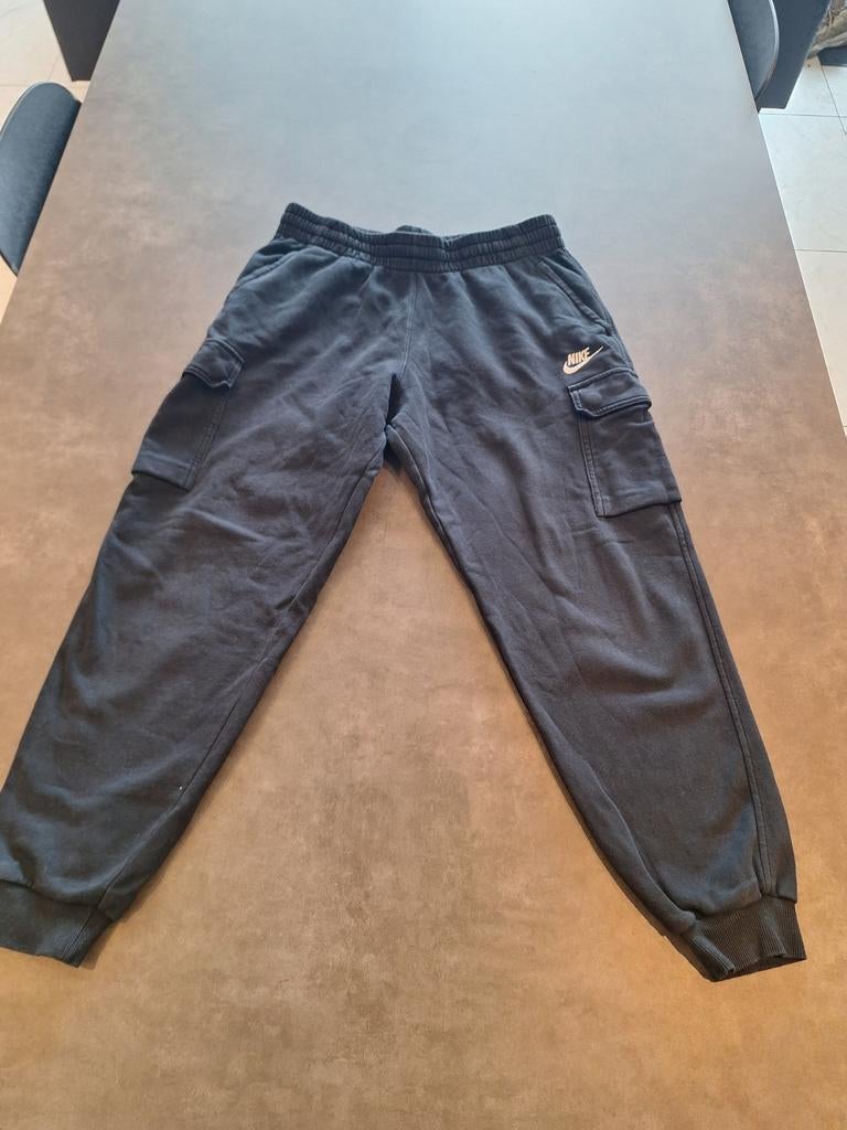 Nike cargo broek maat 158, Kinderen en Baby's, Kinderkleding | Maat 158, Ophalen, NIKE, Jongen, Broek
