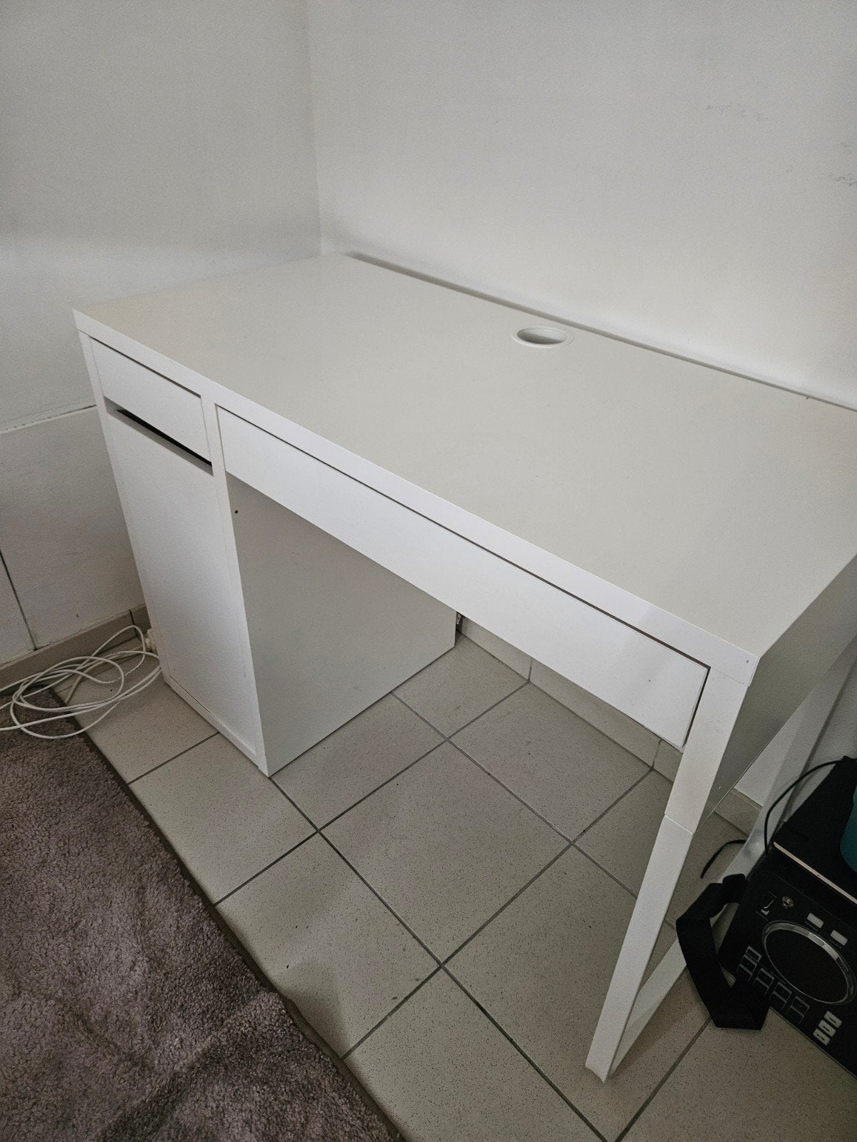 Ikea bureau Micke, Maison & Meubles, Armoires | Armoires à chaussures, Enlèvement
