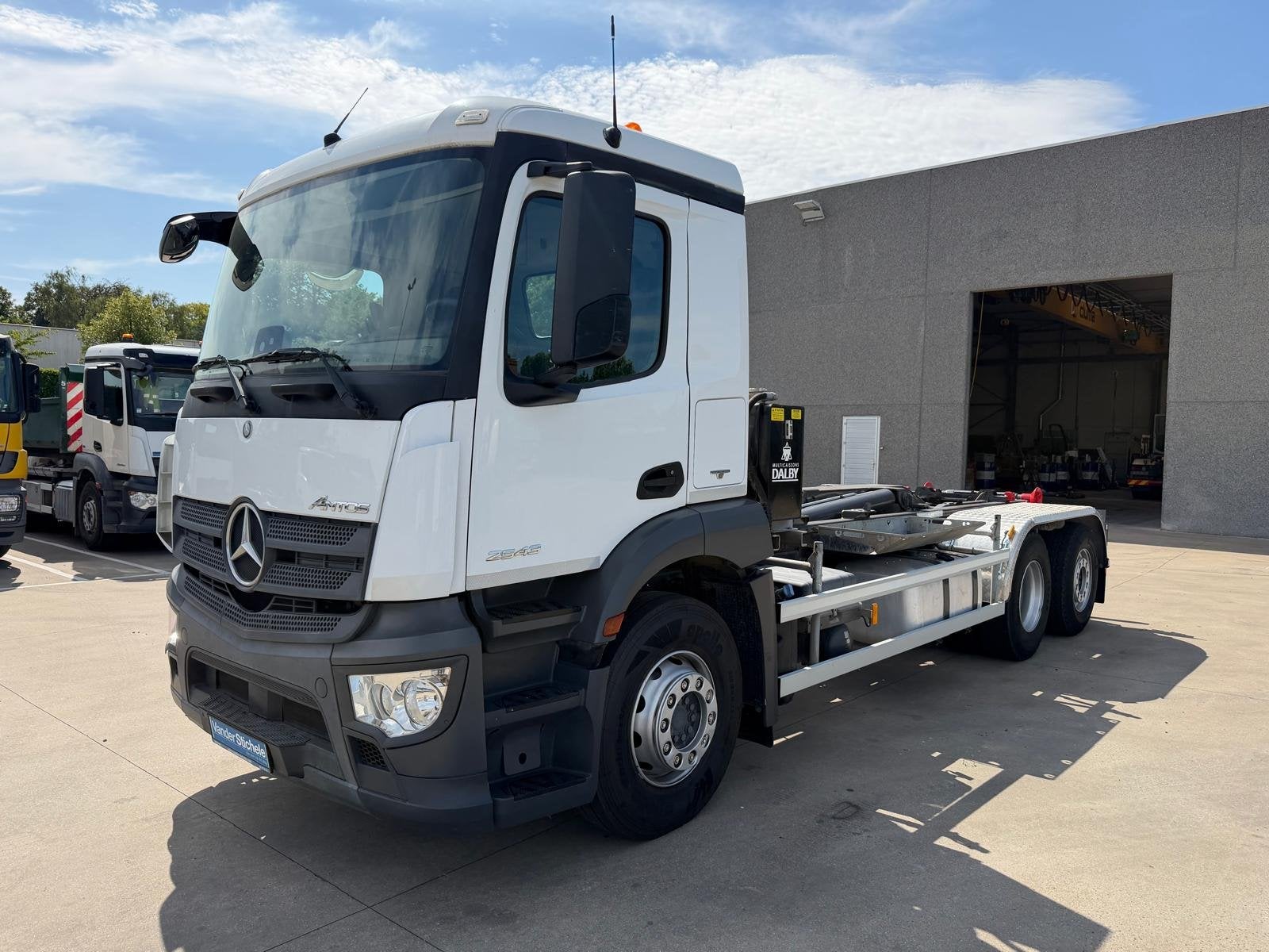 Mercedes-Benz ANTOS 2643 - MOTOR PTO - STUUR & LIFTAS, Wit, Mercedes-Benz, Bedrijf, Diesel