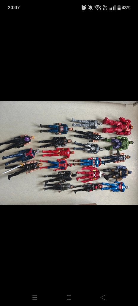 Lot Marvel poppen, Ophalen