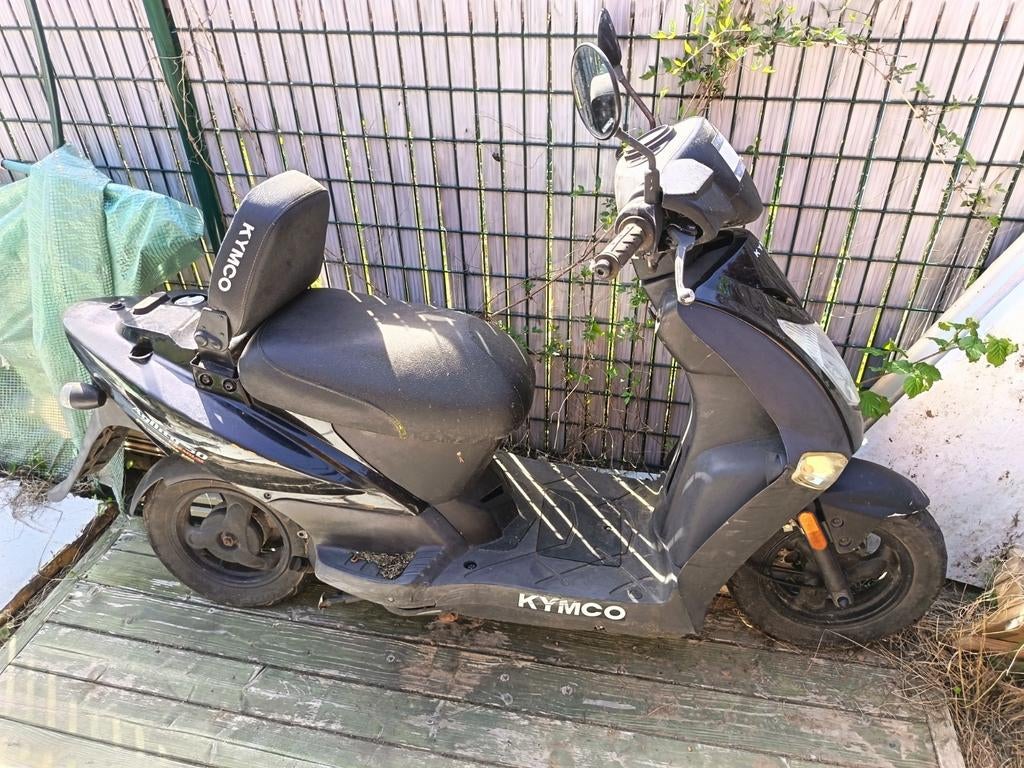 Kymco Agility 50 pour pièces, Vélos & Vélomoteurs