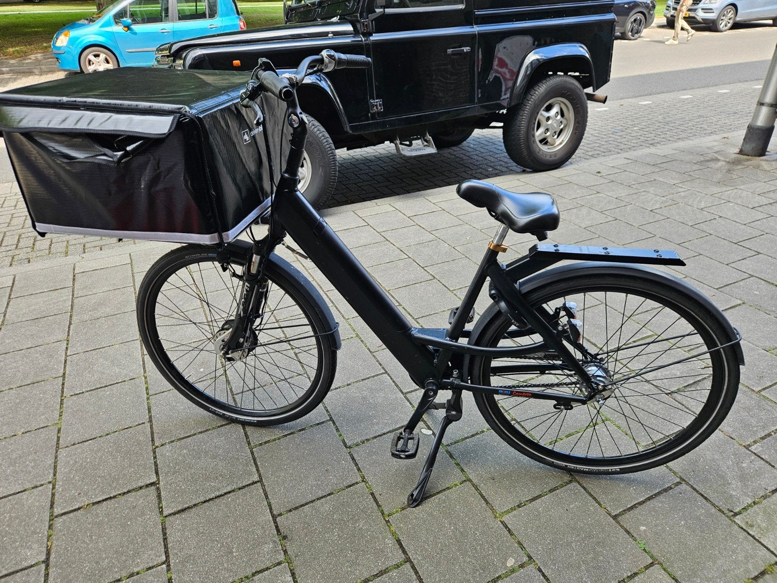 Bezorgfiets avelon  met nieuwe koffer, Ophalen