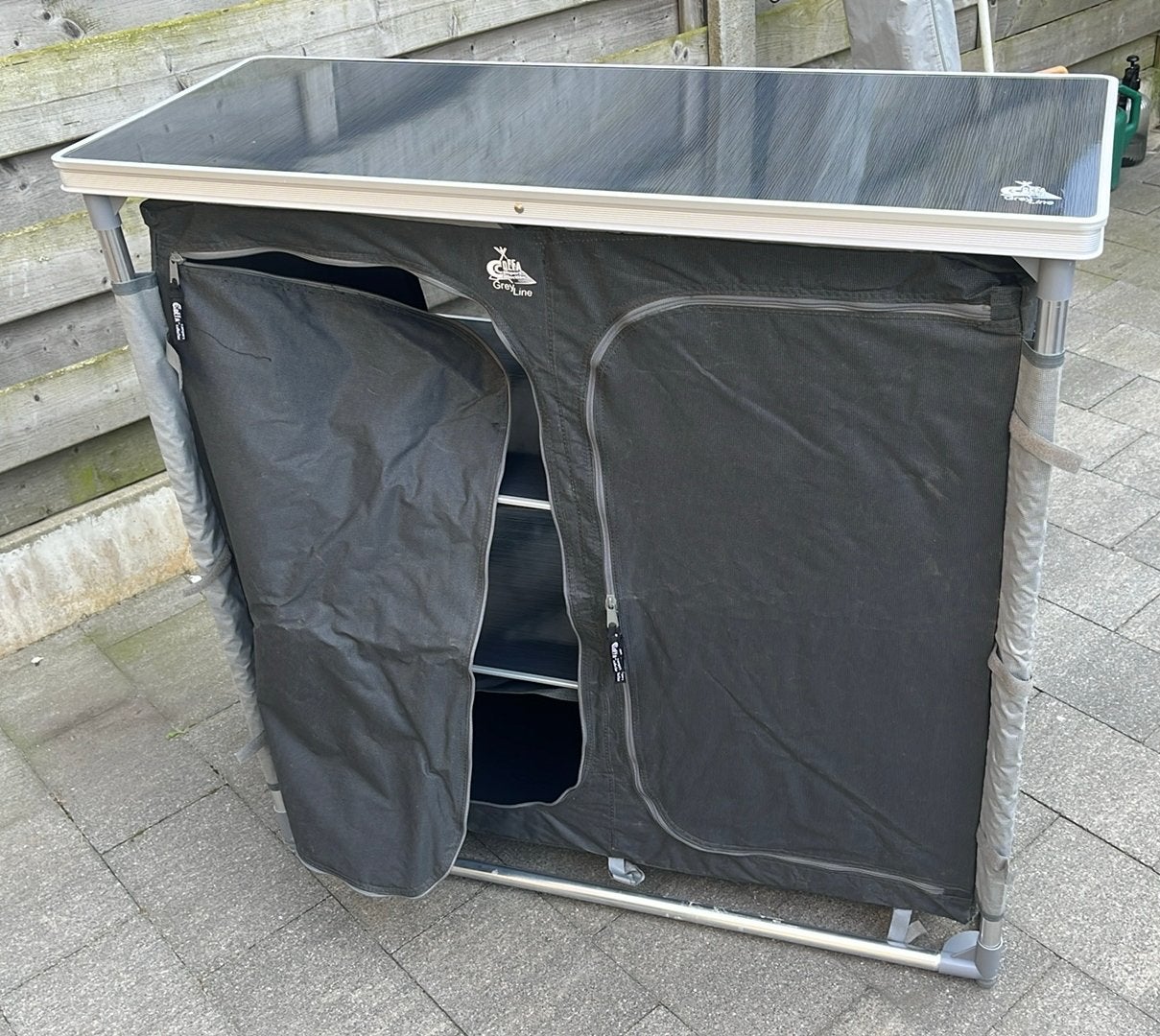 Defa Greyline 6 vaks campeerkast carbonlook, Caravanes & Camping, Meubles de camping, Enlèvement, Comme neuf