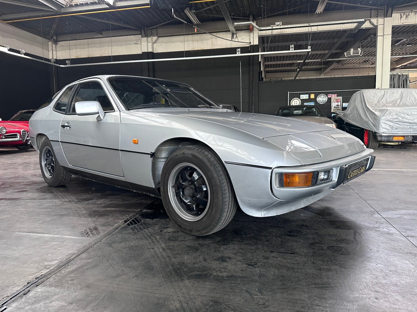 Porsche 924 coupe - 1981 - startklaar - met keuring., 4 zetels, Achterwielaandrijving, Zwart, Leder