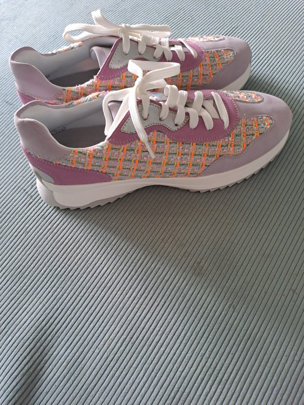 sneakers, Ophalen