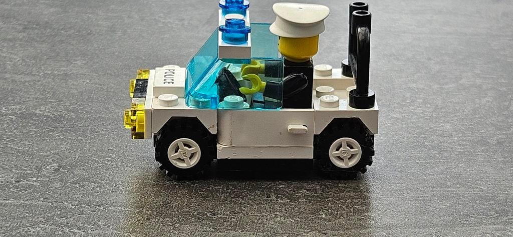 Vintage Lego. Politieauto met agent nr 6506, Ophalen