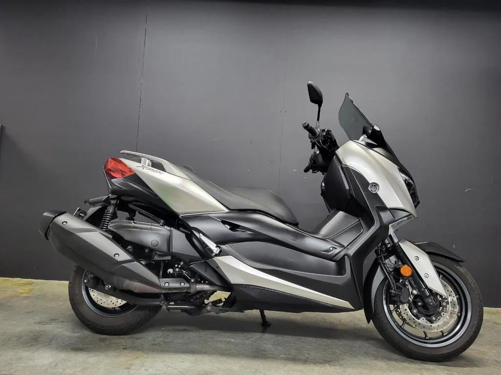 Yamaha XMAX 400 (bj 2017), Motoren, 400 cc, Scooter, Bedrijf, 12 t/m 35 kW
