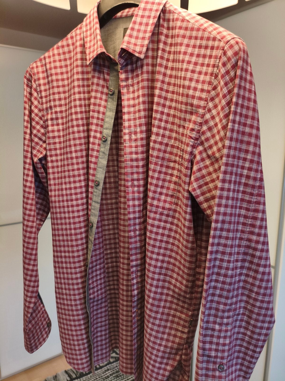 Hemd Hugo Boss, Ophalen
