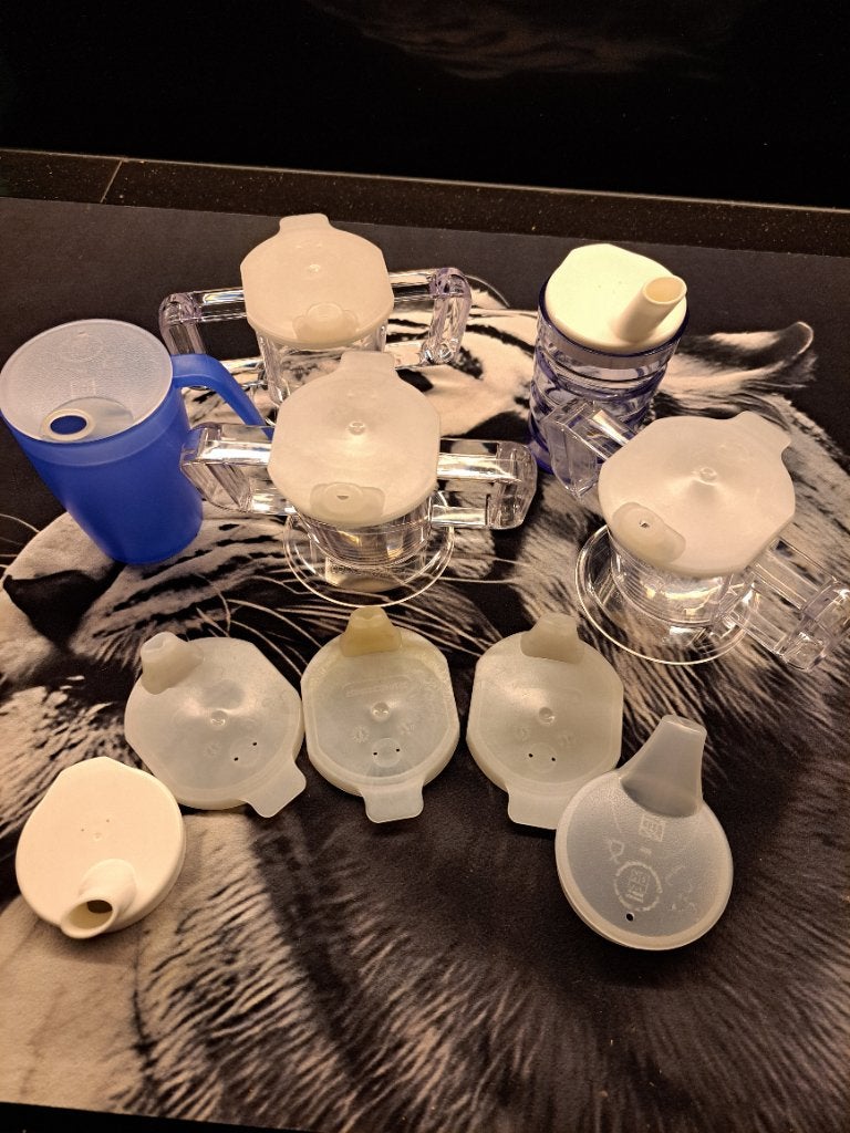 Bekers met tuitje voor hulpbehoevende personen of kinderen, Kunststof, Ophalen of Verzenden, Meerkleurig, Overige merken