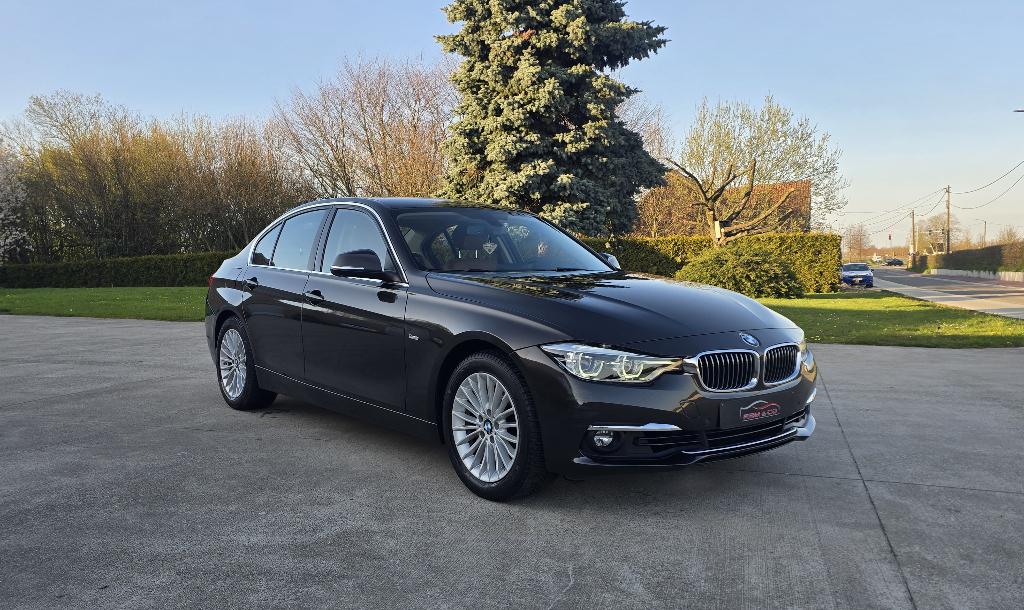 BMW 320i Berline Luxury Line ** 88.000 km ** GAR 12M, Autos, Cuir, Achat, Entreprise, Garantie prolongée
