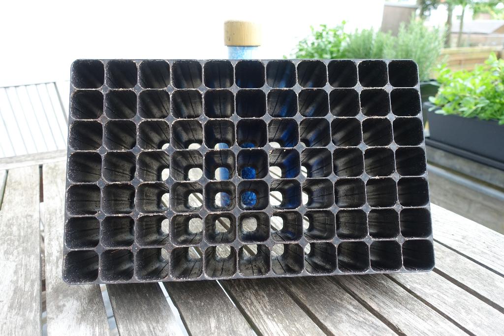 Deepcell 77  diepe kweek-, zaai- en stektray, Ophalen, Kunststof, Gebruikt, Minder dan 30 cm