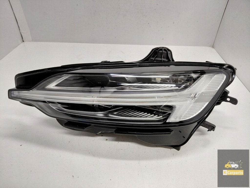 32338001, Volvo V60 S60 III Lift Volledig Led-licht links Pe, Gebruikt, Gunnar Engellaus vag 8
405 31  Gothenburg, SE, Info@volvocars.com