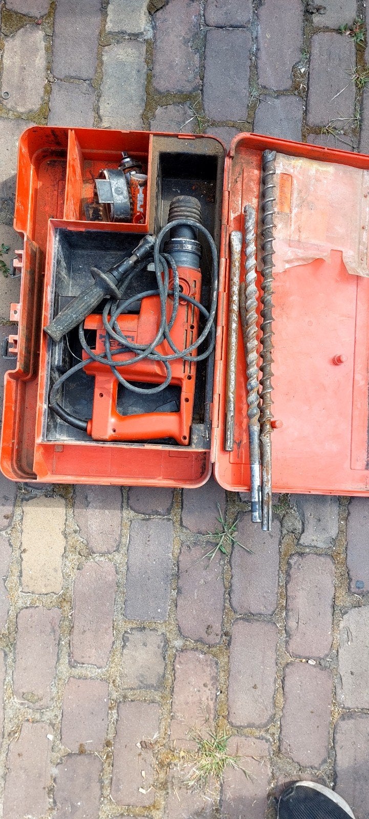 hilti met boren en bijtels defecte motor, Doe-het-zelf en Bouw, Gereedschap | Boormachines, Ophalen