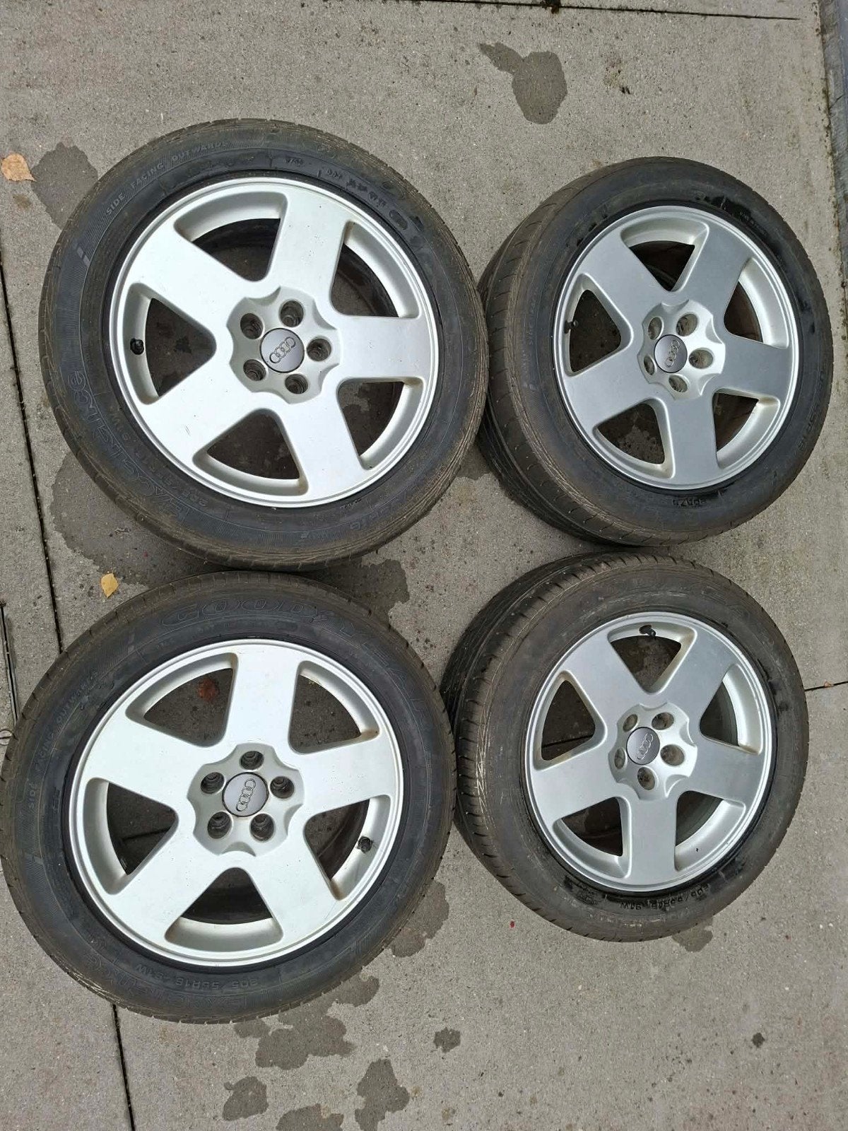 4 jantes 16" origine Audi TT mk1 pneus hs 2 jantes aluminium, Pneus hiver, 16 pouces, Pneu(s), Enlèvement